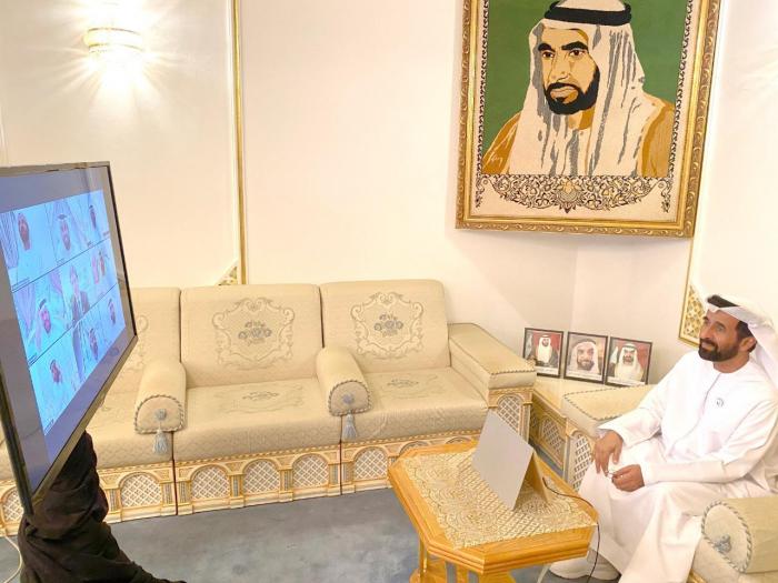 بمشاركة السفير البريطاني.. مجلس بن حم الرمضاني عن بعد: الإمارات جسر الأمل للعالم في جائحة كورونا